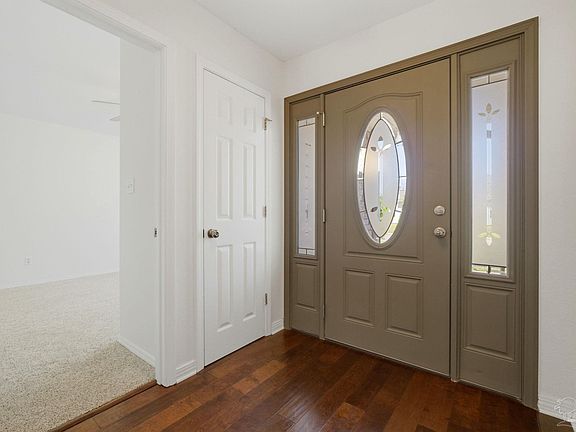 5th image of 369 Mirabelle Dr