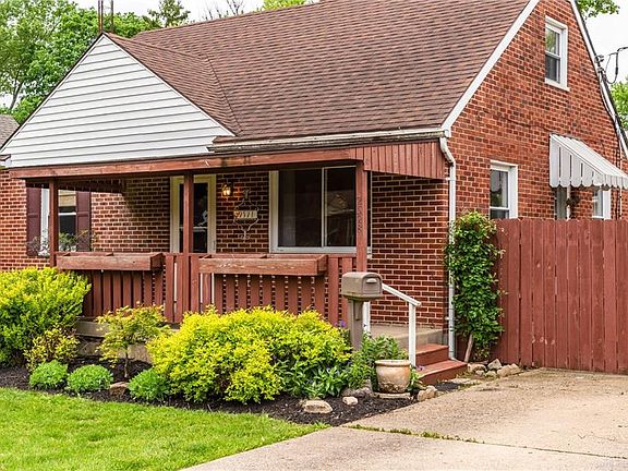 3rd image of 2528 Hazelwood Ave