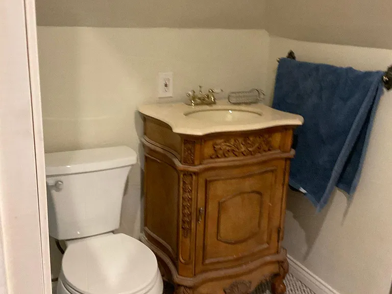 209 Franklin Ave #3 — Photo 8