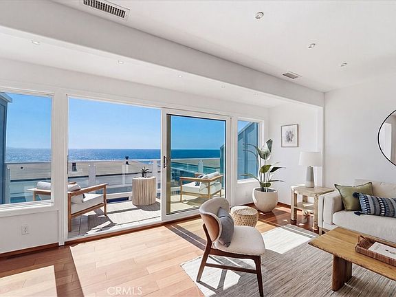 2nd image of 320 Paseo De La Playa