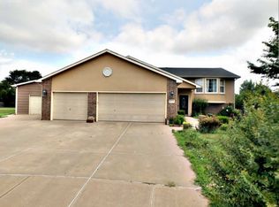 10724 W Rita Ct, Wichita, KS 67209