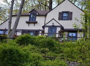 196 Mill River Rd, Chappaqua, NY 10570