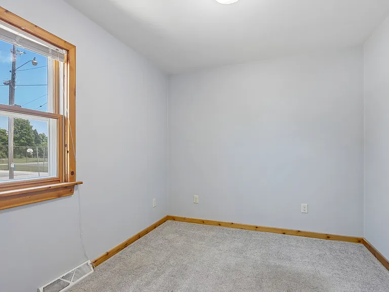 2027 N Main St #1A — Photo 16