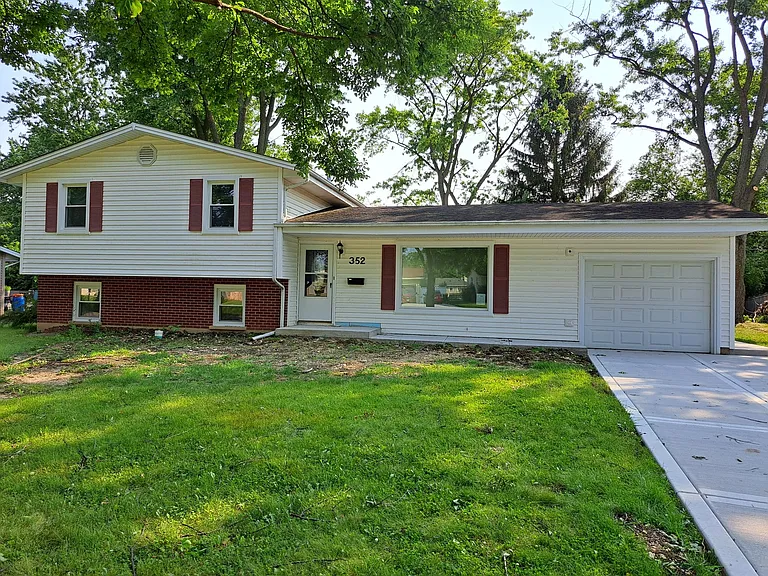 352 Sioux Ln — Photo 3