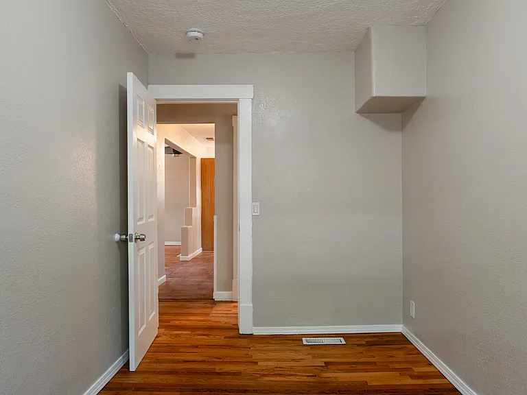 414 Harvard Dr SE #A — Photo 11