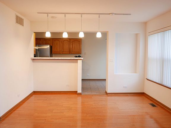 5th image of 1039 Huntington Dr