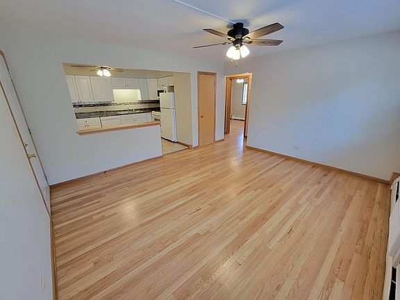 2nd image of 707 Lake St