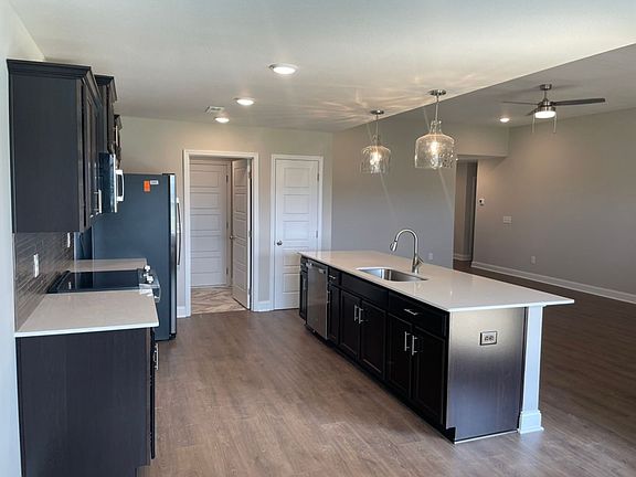 3rd image of 551 Ayden Ln