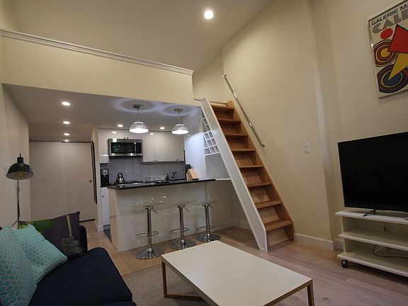 2nd image of 139 W 15th St APT 2R