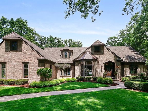 2nd image of 11910 Louis Ct