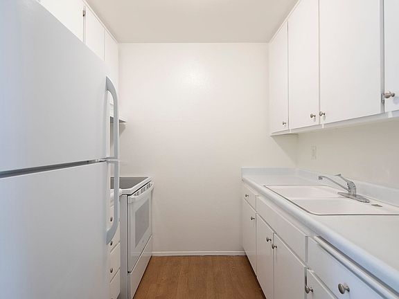 5th image of 4841 Parks Ave APT 3