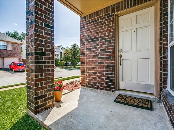 2nd image of 781 Eiffel Dr