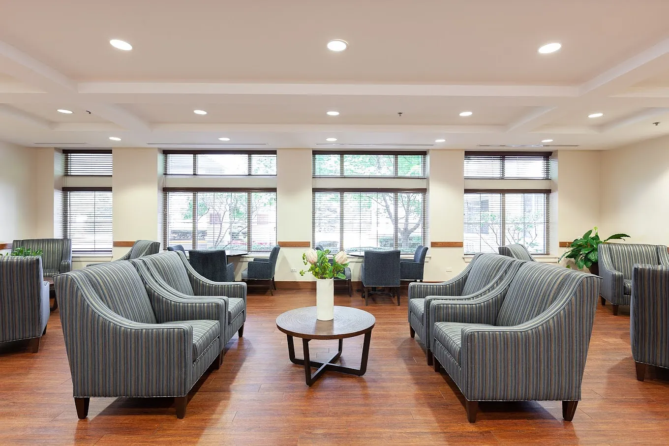 Montclare Senior Residences — Photo 1