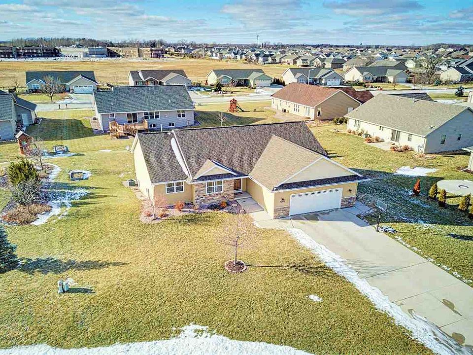 1st image of 936 Trailside Ct