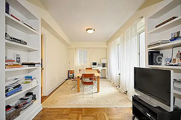 Rented by essential NEW YORK Real Estate | media 18