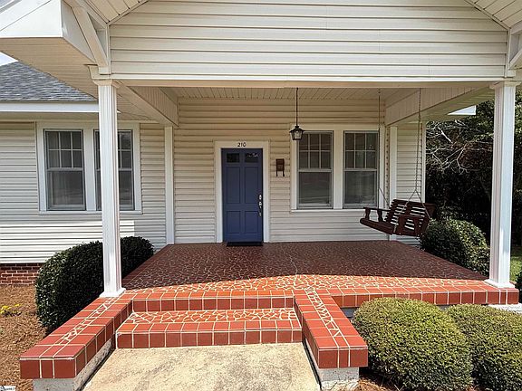 3rd image of 210 W Maple St