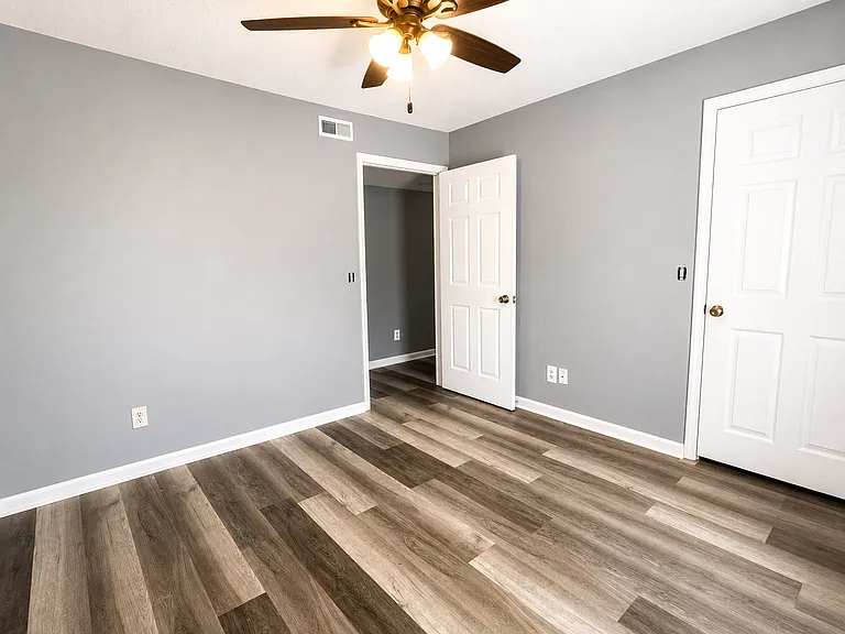 7117 W Friendly Ave #H — Photo 8