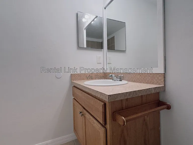 4867 30th St SW — Photo 20