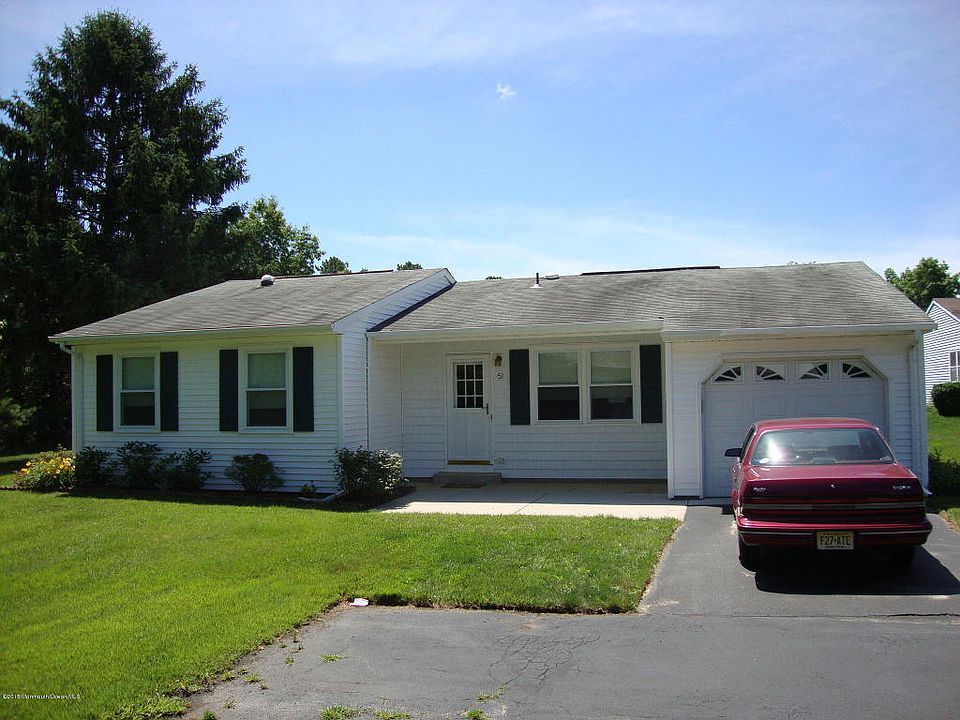 1st image of 51 Westport Dr #71