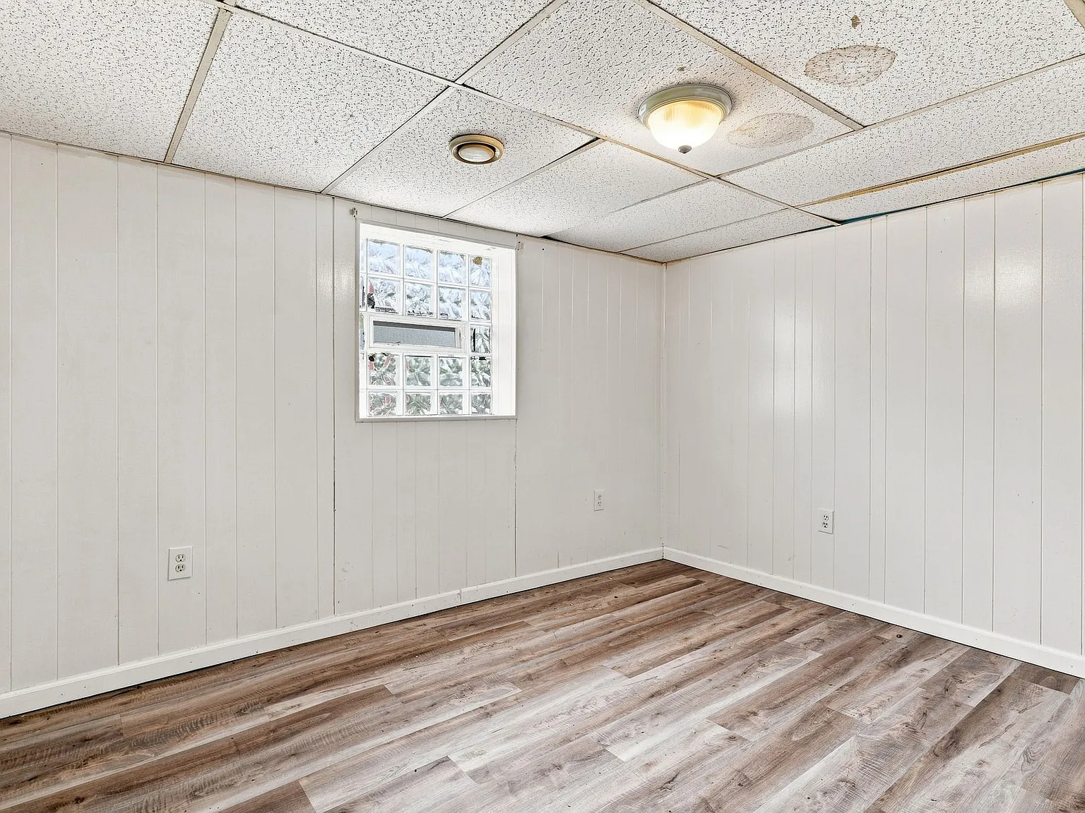 10158 Pearl Road - 1 — Photo 4