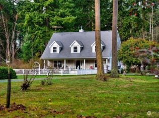 466 Hobart Rd, Coupeville, WA 98239