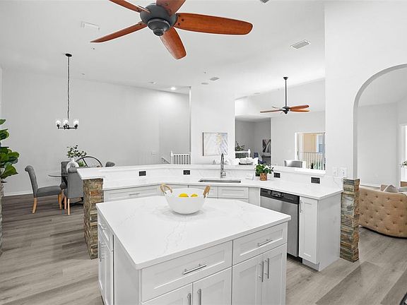 3rd image of 21019 SUNPOINT WAY ##201