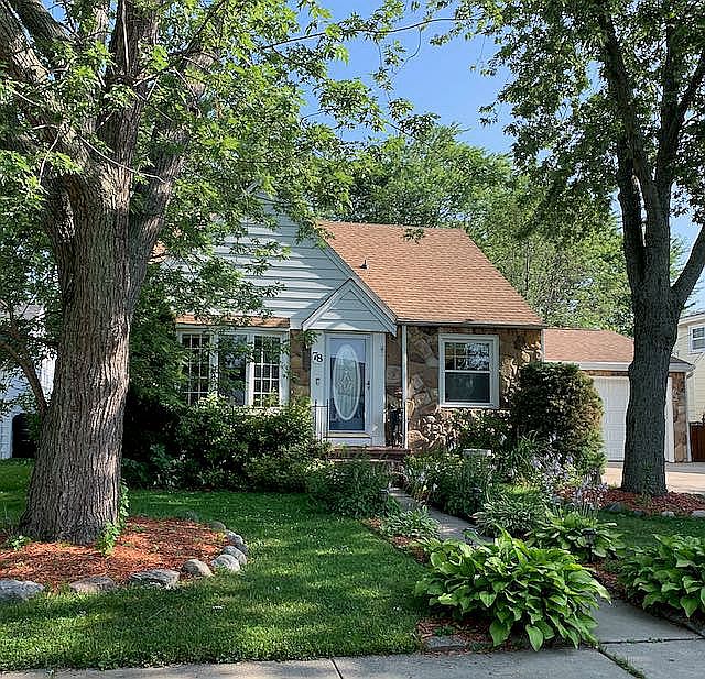 1st image of 78 Stoneleigh Ave