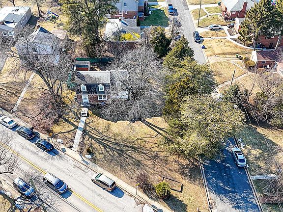 3rd image of 2600 Taney Rd