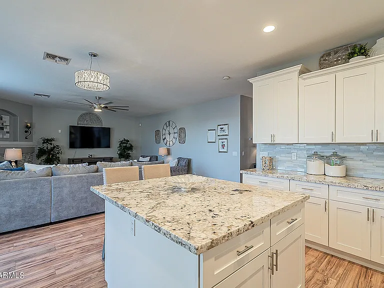 2883 E Birchwood Pl — Photo 12