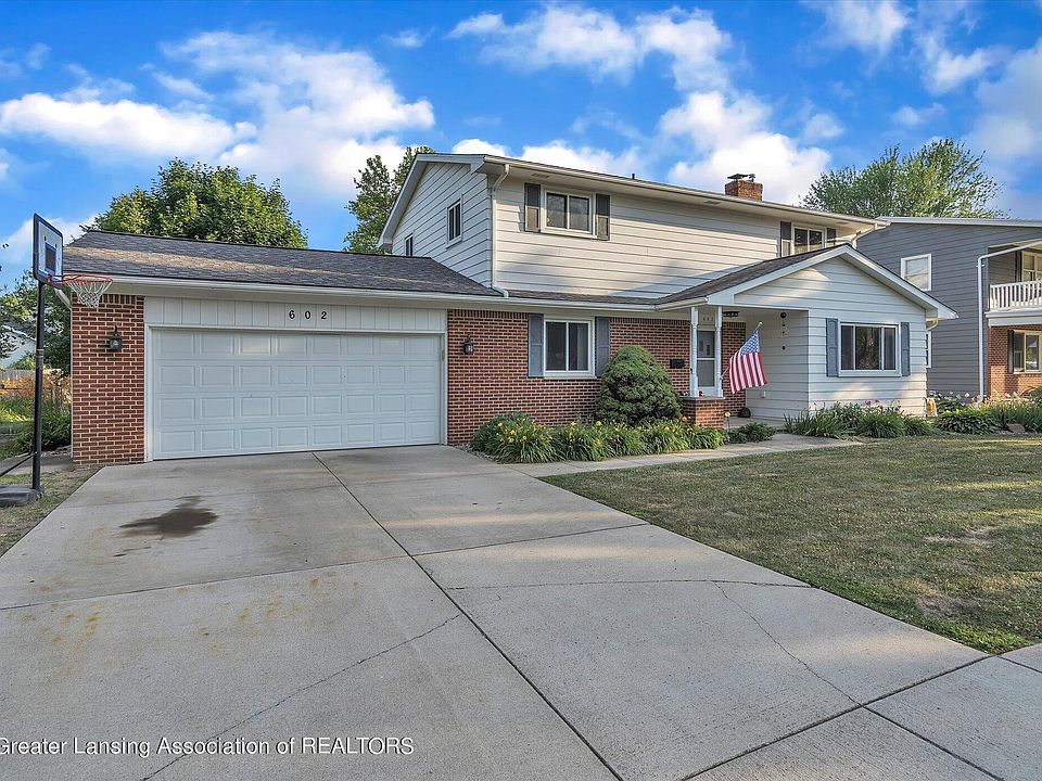 602 E Oak St, Saint Johns, MI 48879 | Zillow