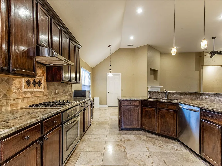 4313 Creekstone Dr — Photo 7
