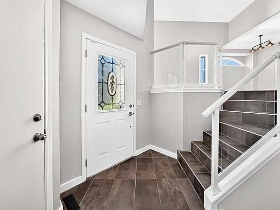 4th image of 19 N Valley Brook Cir NW
