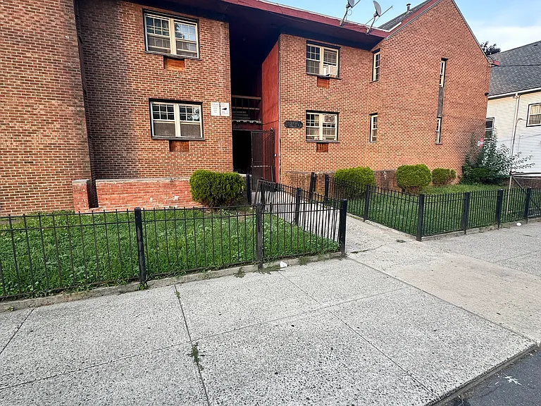 254 Oak St #7 — Photo 19