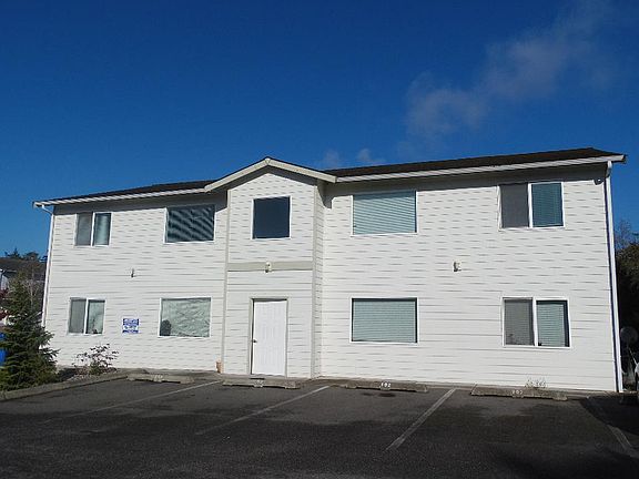 4th image of 1384 NW Falls Creek Loop Unit 201