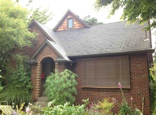 7036 18th Ave NE, Seattle, WA 98115