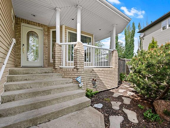 5th image of 2204 N 59a Avenue Close