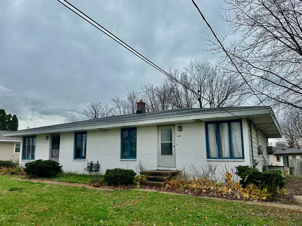 5893 Crestmoor Dr SE, Kentwood, MI 49508