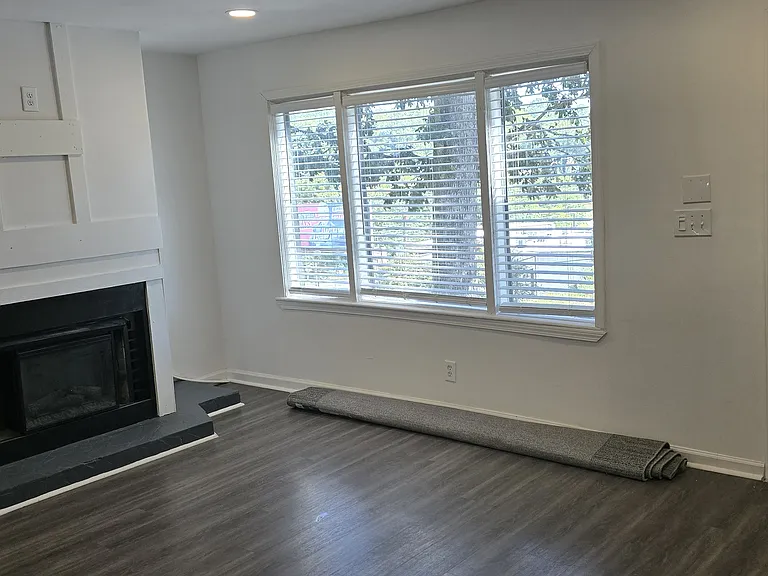 606 W Lake Ave NW — Photo 30