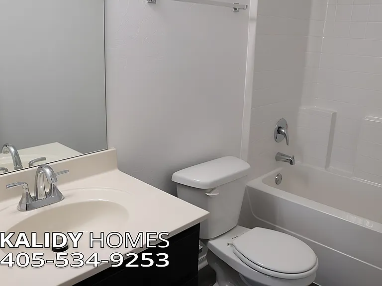 1720 Castle St — Photo 11
