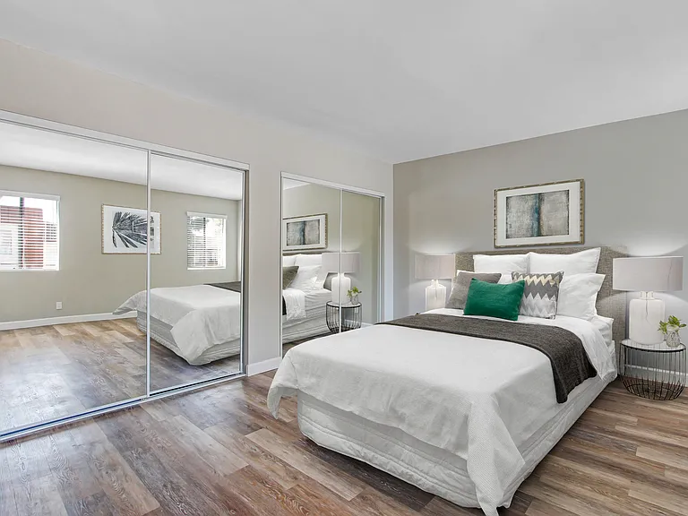 5207 Zelzah Ave — Photo 40
