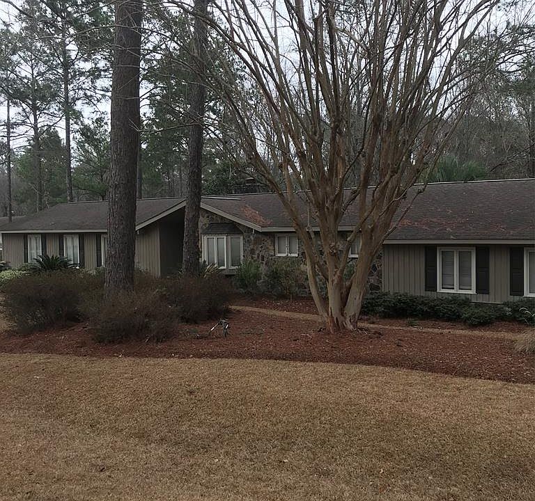 1st image of 903 E Grossman Dr