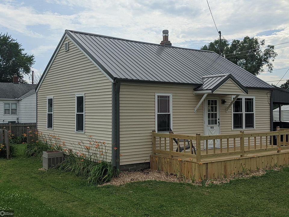 2nd image of 822 Baldwin St