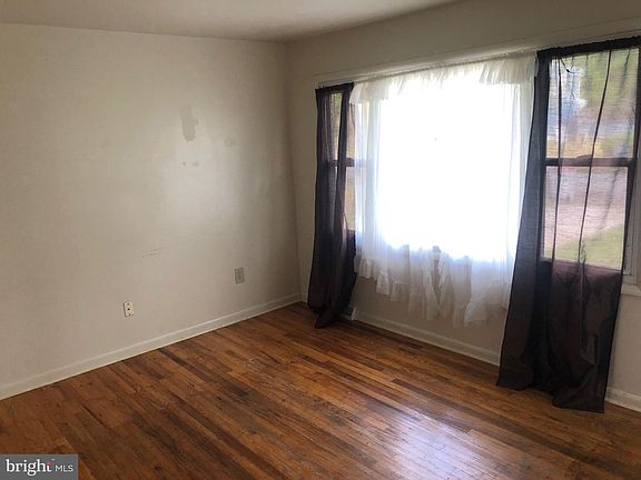2nd image of 2935 Athens Way