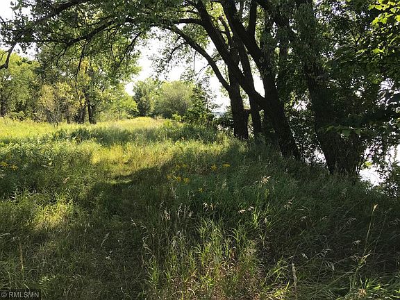 3rd image of 4 County Road 10 NE