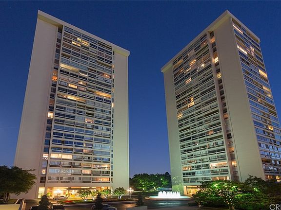 2nd image of 2222 Avenue Of The Stars Unit 504