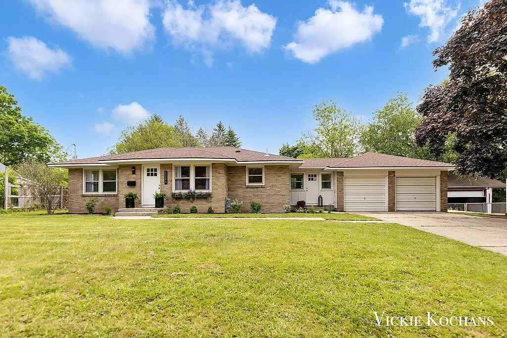 3094 Carmel Ave SW photo 1