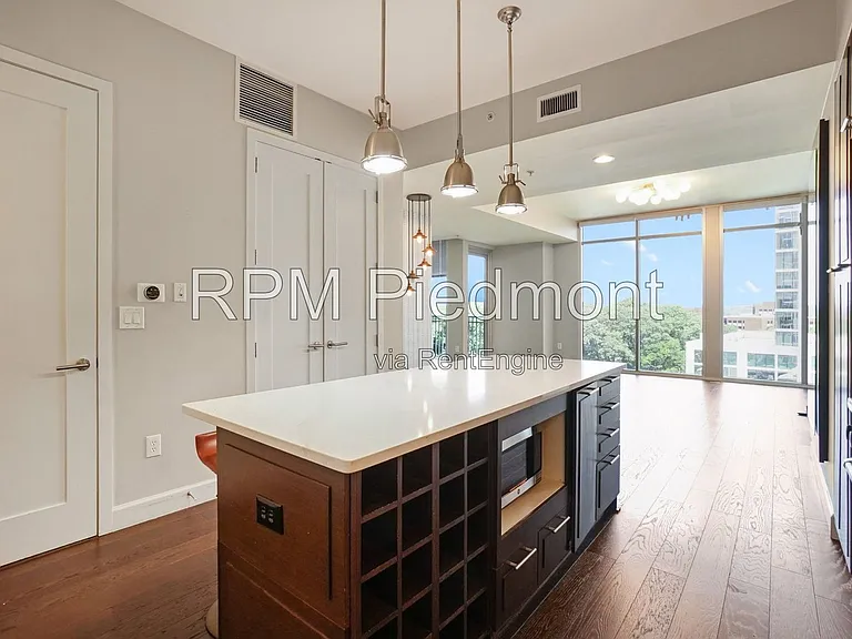 1820 Peachtree Rd #911 — Photo 11