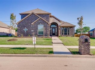 820 Danbury Dr, Desoto, TX 75115