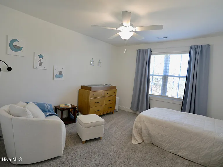 100 Falkirk Ct — Photo 31