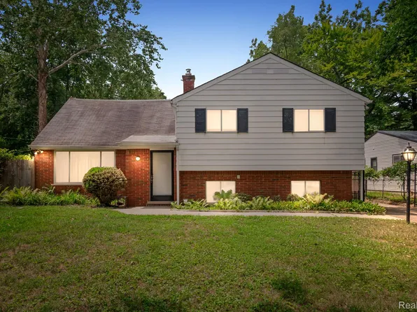 22317 Nancy Ave, Southfield, MI 48033